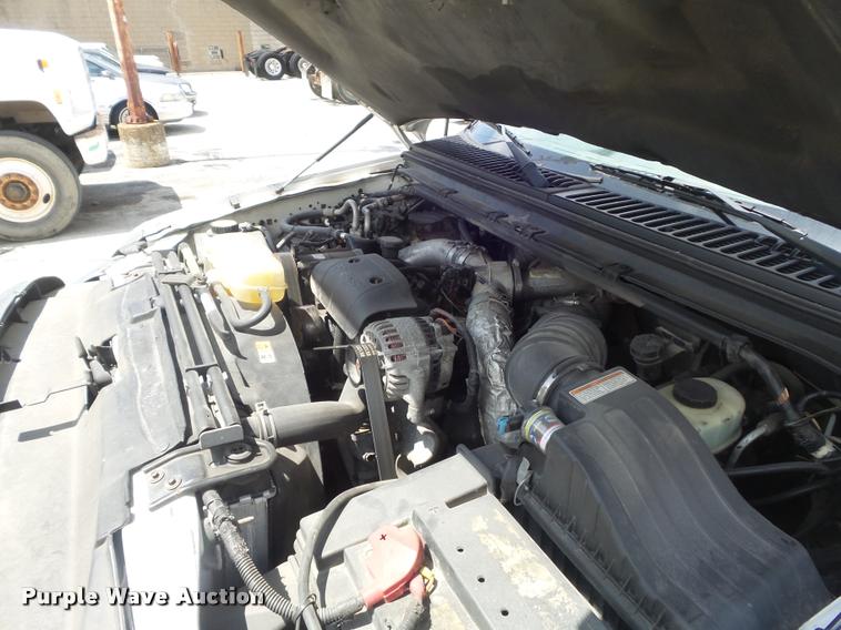 image for item K7612 2002 Ford F450 Super Duty XL flatbed truck