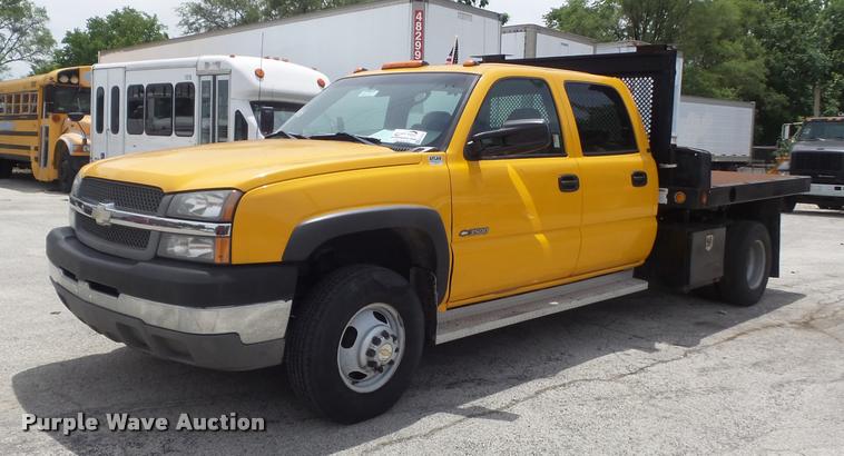 image for item K7613 2003 Chevrolet Silverado 3500 Crew Cab dump flatbed pickup truck