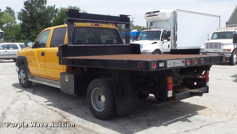 image for item K7613 2003 Chevrolet Silverado 3500 Crew Cab dump flatbed pickup truck