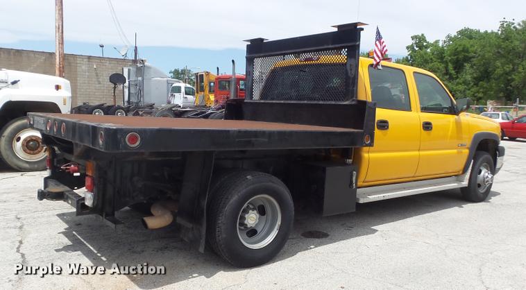 image for item K7613 2003 Chevrolet Silverado 3500 Crew Cab dump flatbed pickup truck