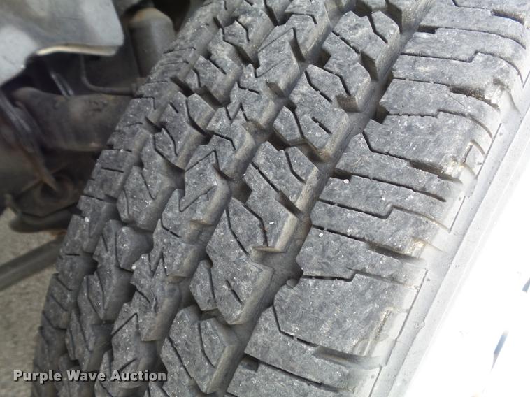 image for item K7613 2003 Chevrolet Silverado 3500 Crew Cab dump flatbed pickup truck