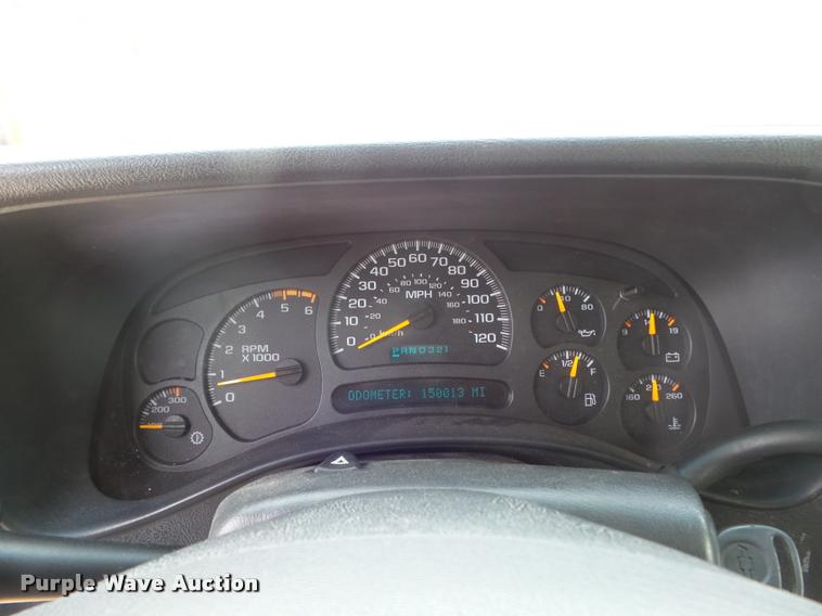 image for item K7613 2003 Chevrolet Silverado 3500 Crew Cab dump flatbed pickup truck