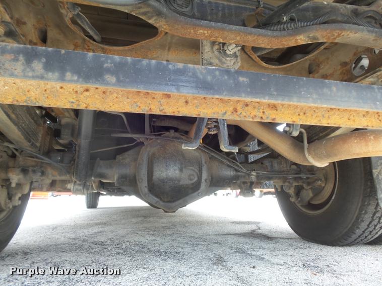 image for item K7613 2003 Chevrolet Silverado 3500 Crew Cab dump flatbed pickup truck