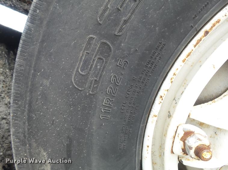 image for item K7624 1989 Ford L8000 flatbed truck