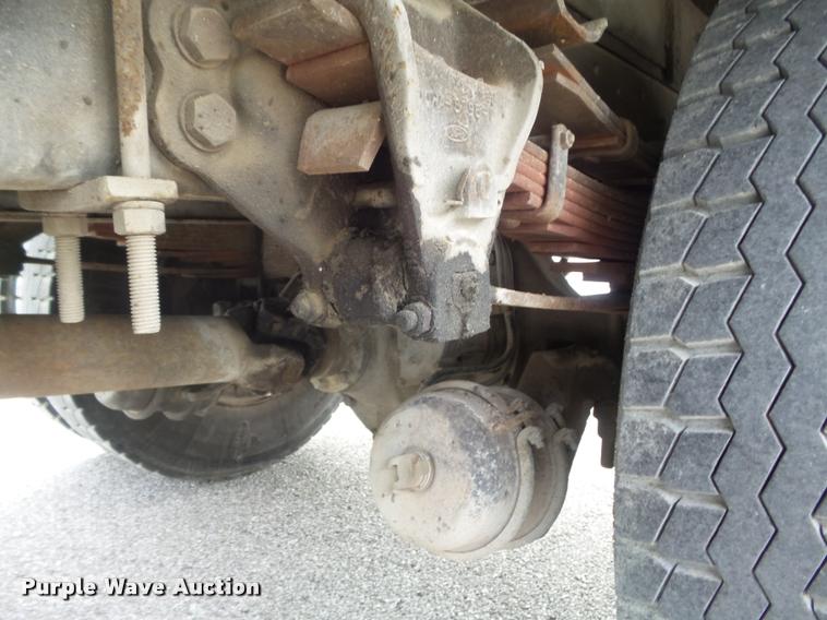 image for item K7624 1989 Ford L8000 flatbed truck