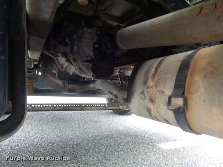 image for item K7624 1989 Ford L8000 flatbed truck