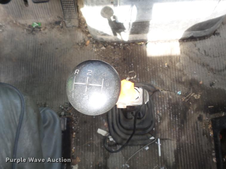 image for item K7624 1989 Ford L8000 flatbed truck