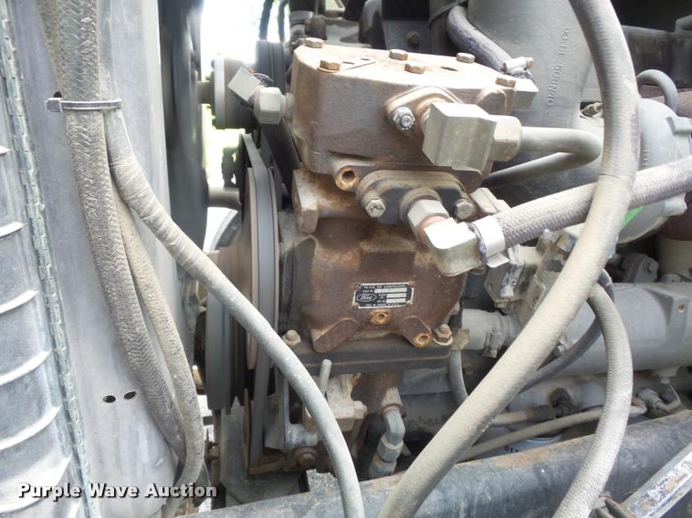 image for item K7624 1989 Ford L8000 flatbed truck