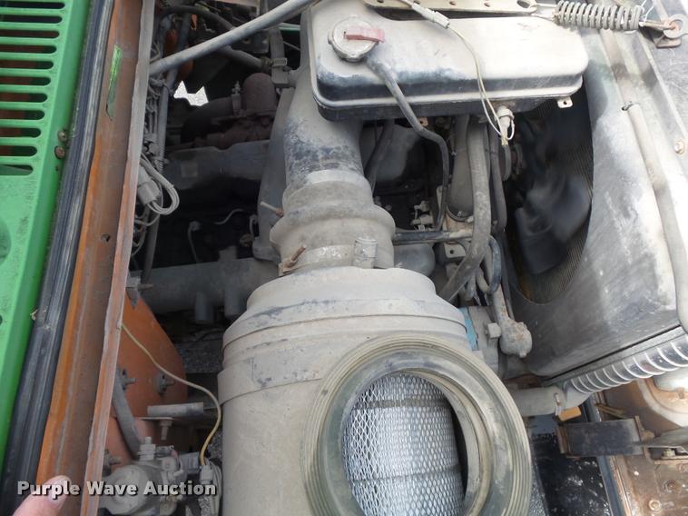 image for item K7624 1989 Ford L8000 flatbed truck