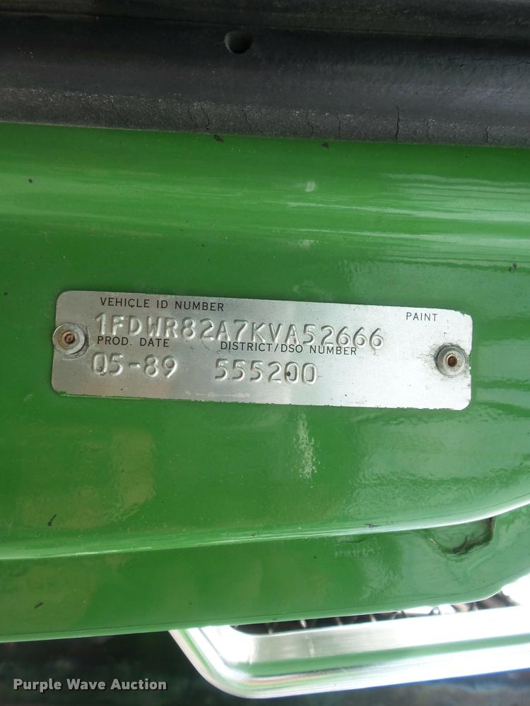 image for item K7624 1989 Ford L8000 flatbed truck