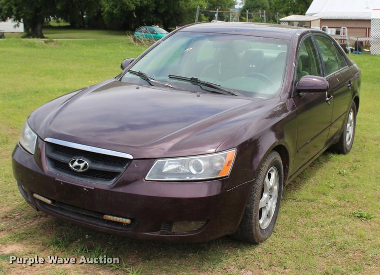 image for item L1980 2006 Hyundai Sonata