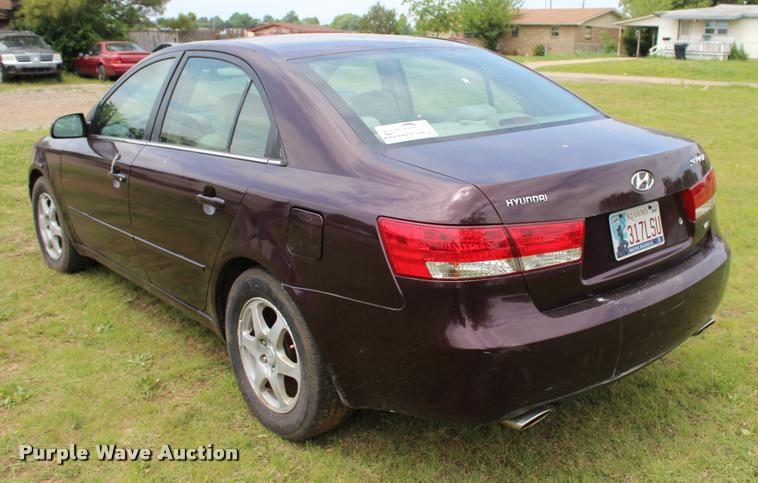 image for item L1980 2006 Hyundai Sonata
