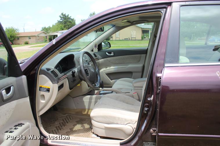 image for item L1980 2006 Hyundai Sonata