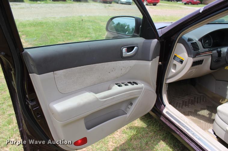 image for item L1980 2006 Hyundai Sonata