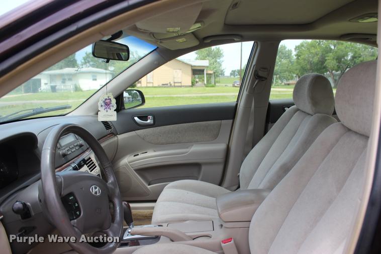 image for item L1980 2006 Hyundai Sonata