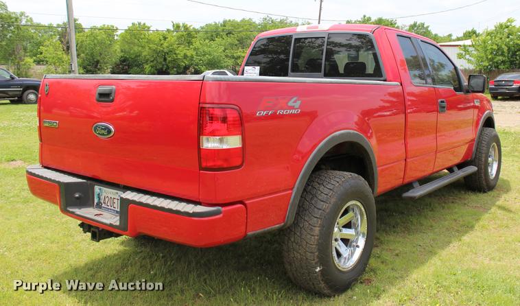 image for item L1981 2004 Ford F150 FX4 SuperCab pickup truck