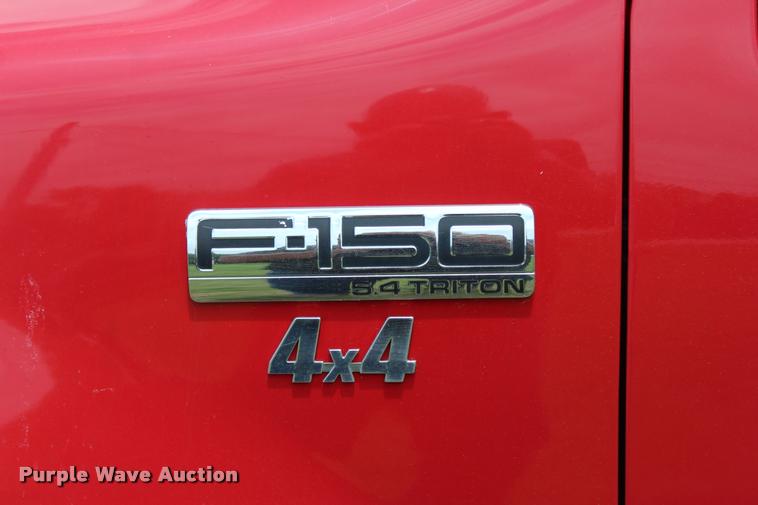 image for item L1981 2004 Ford F150 FX4 SuperCab pickup truck