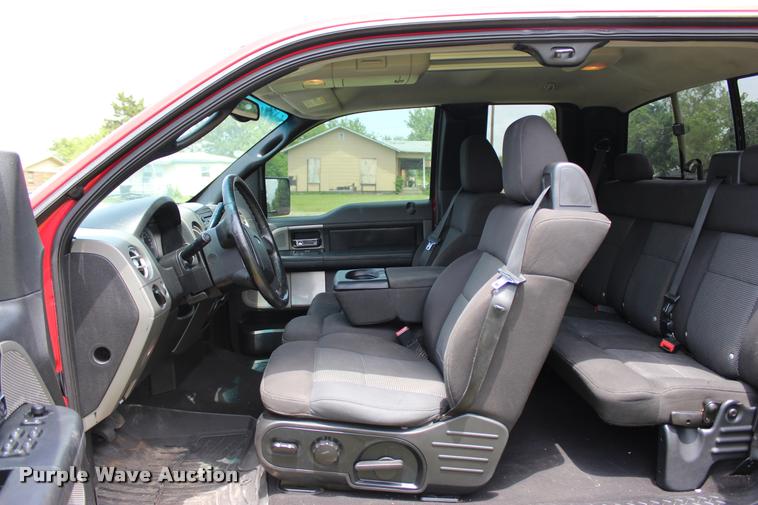 image for item L1981 2004 Ford F150 FX4 SuperCab pickup truck