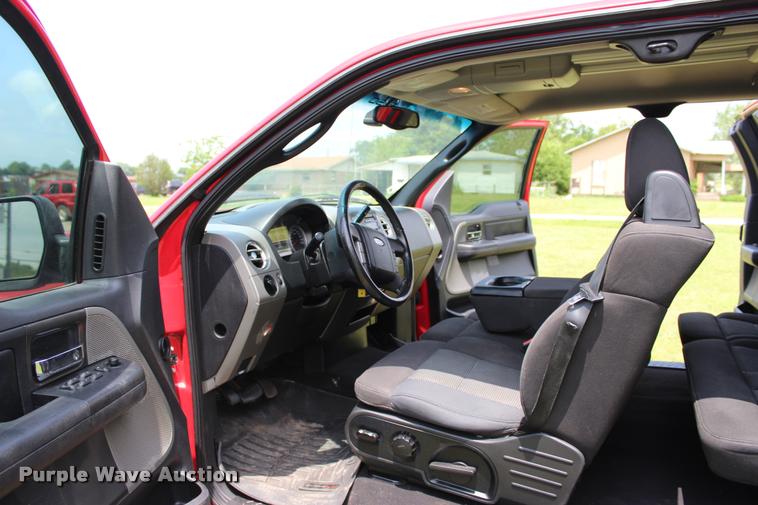 image for item L1981 2004 Ford F150 FX4 SuperCab pickup truck