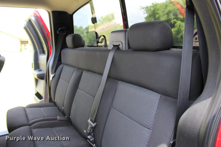 image for item L1981 2004 Ford F150 FX4 SuperCab pickup truck