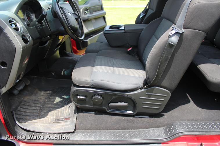 image for item L1981 2004 Ford F150 FX4 SuperCab pickup truck