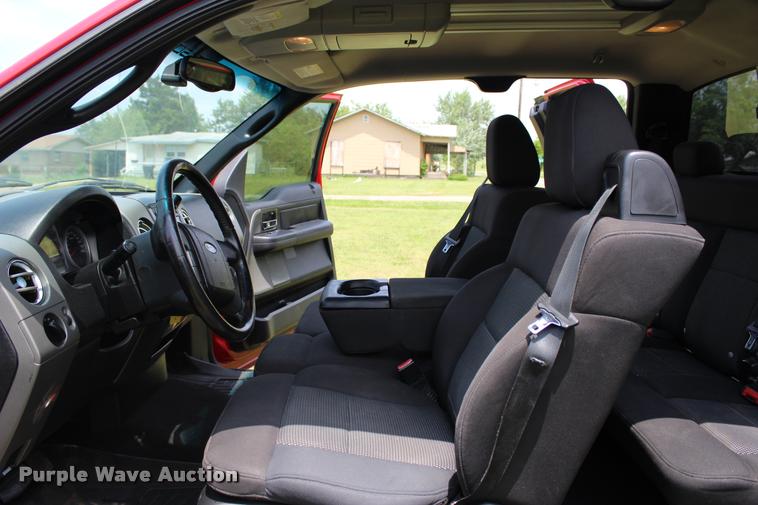 image for item L1981 2004 Ford F150 FX4 SuperCab pickup truck