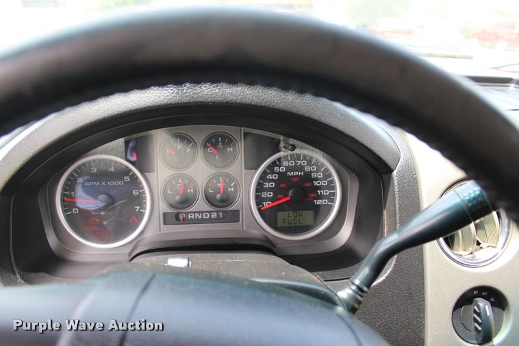 image for item L1981 2004 Ford F150 FX4 SuperCab pickup truck