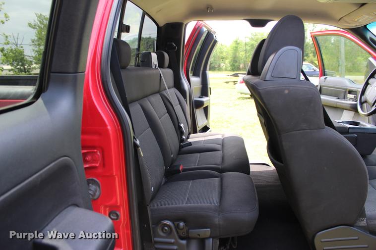 image for item L1981 2004 Ford F150 FX4 SuperCab pickup truck