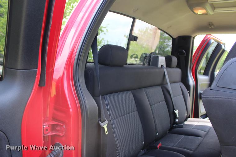 image for item L1981 2004 Ford F150 FX4 SuperCab pickup truck