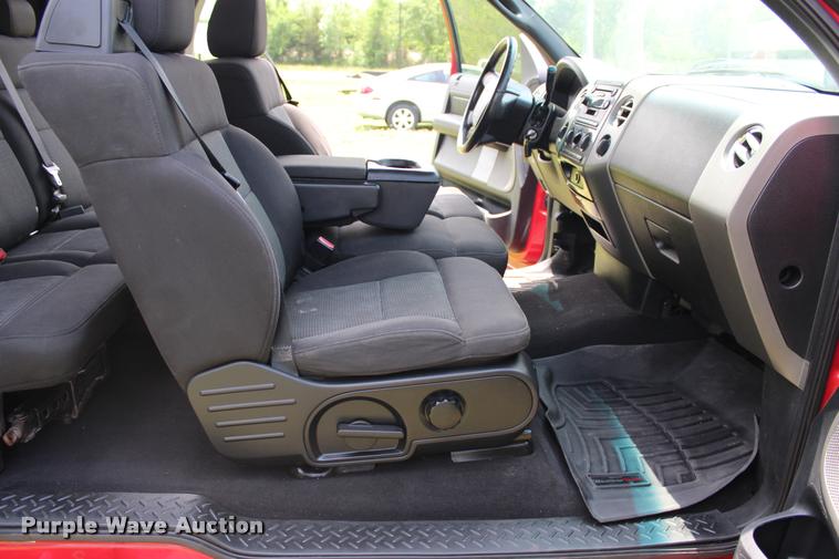 image for item L1981 2004 Ford F150 FX4 SuperCab pickup truck