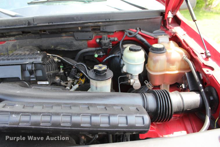 image for item L1981 2004 Ford F150 FX4 SuperCab pickup truck