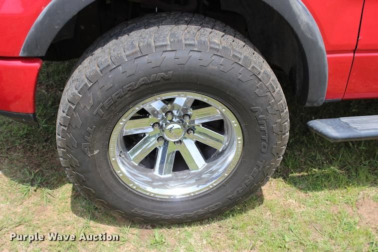 image for item L1981 2004 Ford F150 FX4 SuperCab pickup truck