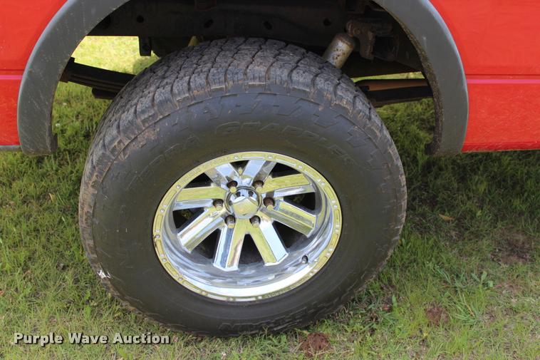 image for item L1981 2004 Ford F150 FX4 SuperCab pickup truck