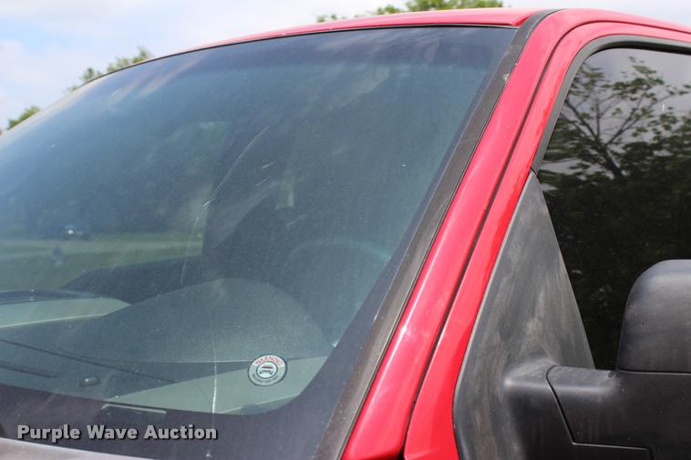 image for item L1981 2004 Ford F150 FX4 SuperCab pickup truck