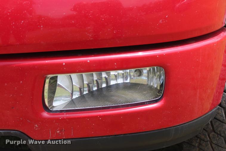 image for item L1981 2004 Ford F150 FX4 SuperCab pickup truck