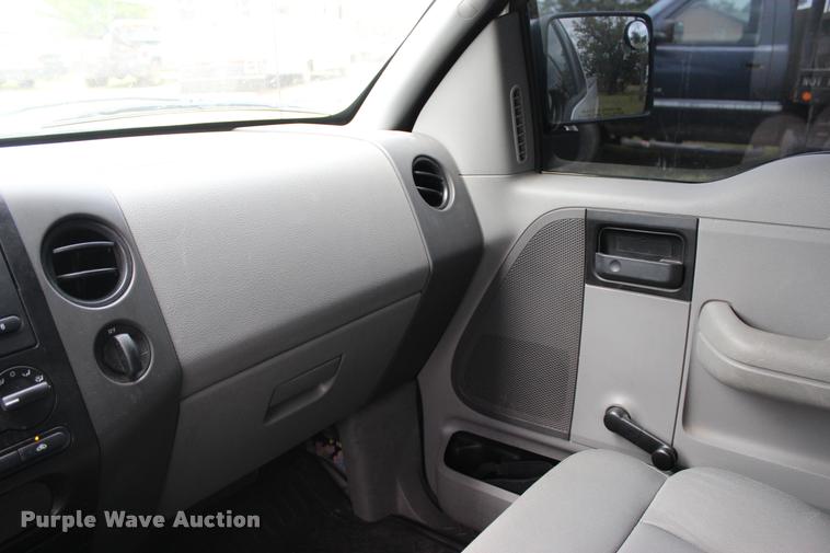 image for item L1982 2008 Ford F150 pickup truck