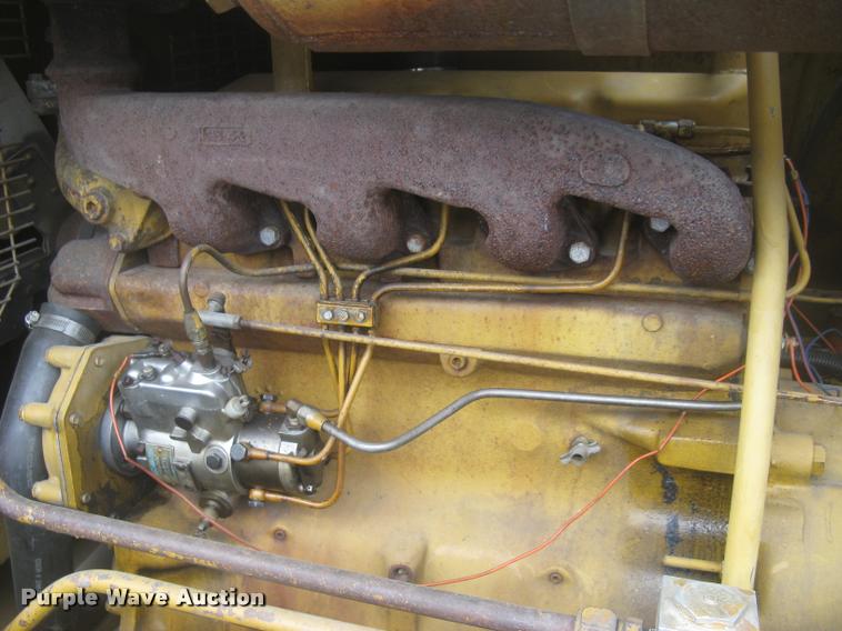 image for item L2335 1979 Joy air compressor