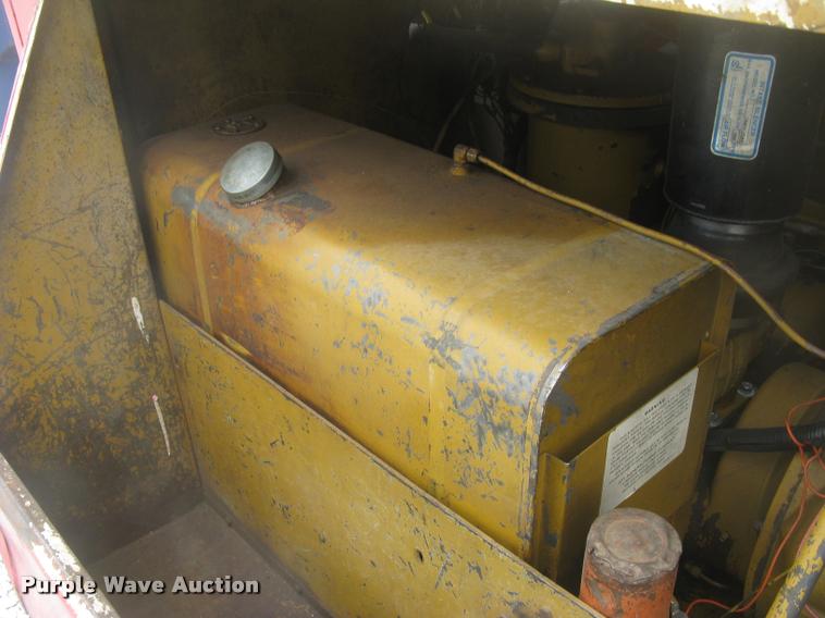 image for item L2335 1979 Joy air compressor