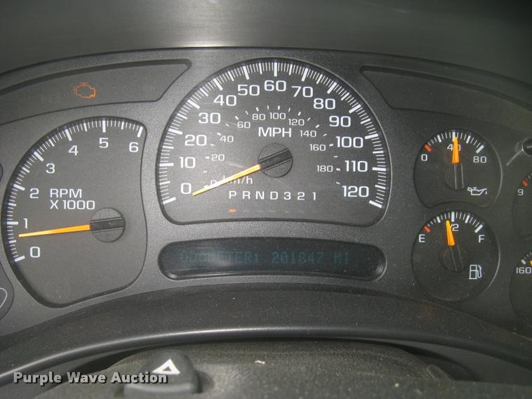 image for item L2336 2007 GMC Sierra Classic 1500 Ext. Cab pickup truck