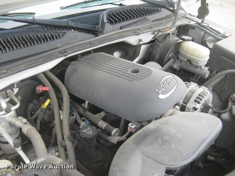 image for item L2336 2007 GMC Sierra Classic 1500 Ext. Cab pickup truck