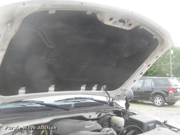 image for item L2336 2007 GMC Sierra Classic 1500 Ext. Cab pickup truck