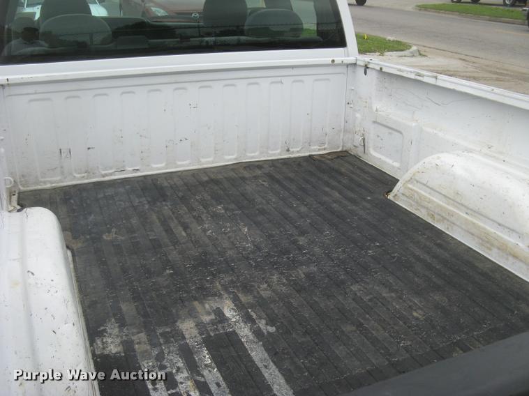 image for item L2336 2007 GMC Sierra Classic 1500 Ext. Cab pickup truck