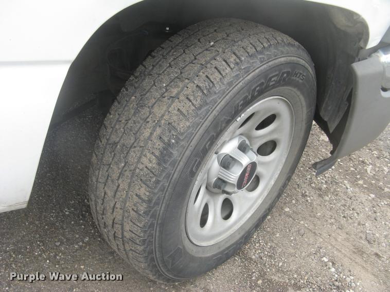 image for item L2336 2007 GMC Sierra Classic 1500 Ext. Cab pickup truck