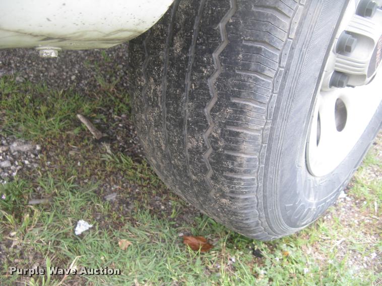 image for item L2336 2007 GMC Sierra Classic 1500 Ext. Cab pickup truck