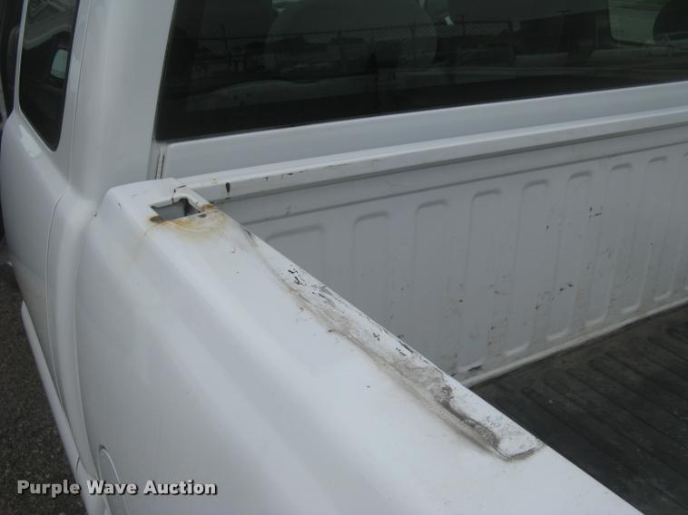 image for item L2336 2007 GMC Sierra Classic 1500 Ext. Cab pickup truck