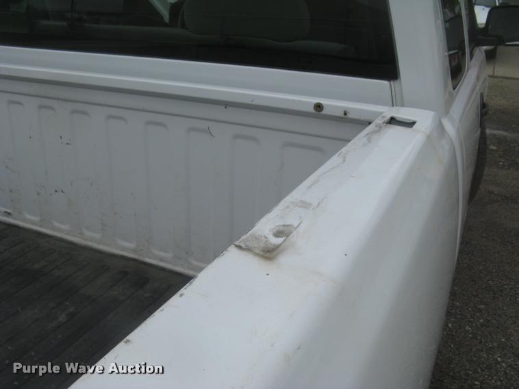 image for item L2336 2007 GMC Sierra Classic 1500 Ext. Cab pickup truck