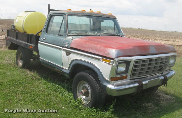 image for item L2348 1979 Ford F350 Ranger flatbed pickup truck