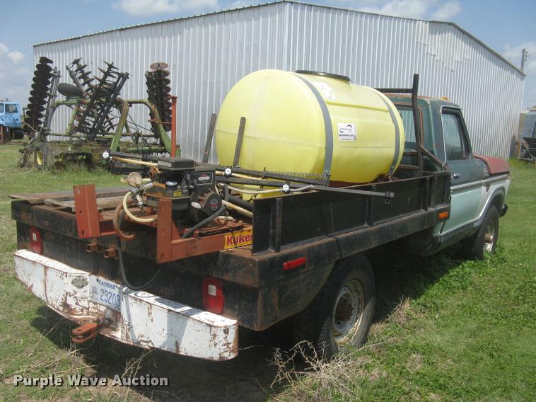 image for item L2348 1979 Ford F350 Ranger flatbed pickup truck