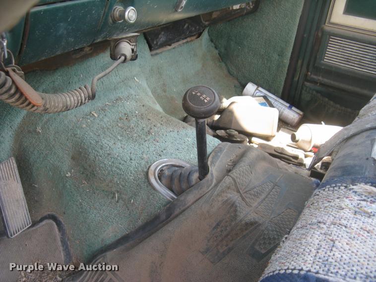 image for item L2348 1979 Ford F350 Ranger flatbed pickup truck