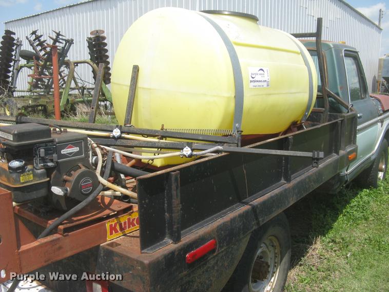 image for item L2348 1979 Ford F350 Ranger flatbed pickup truck